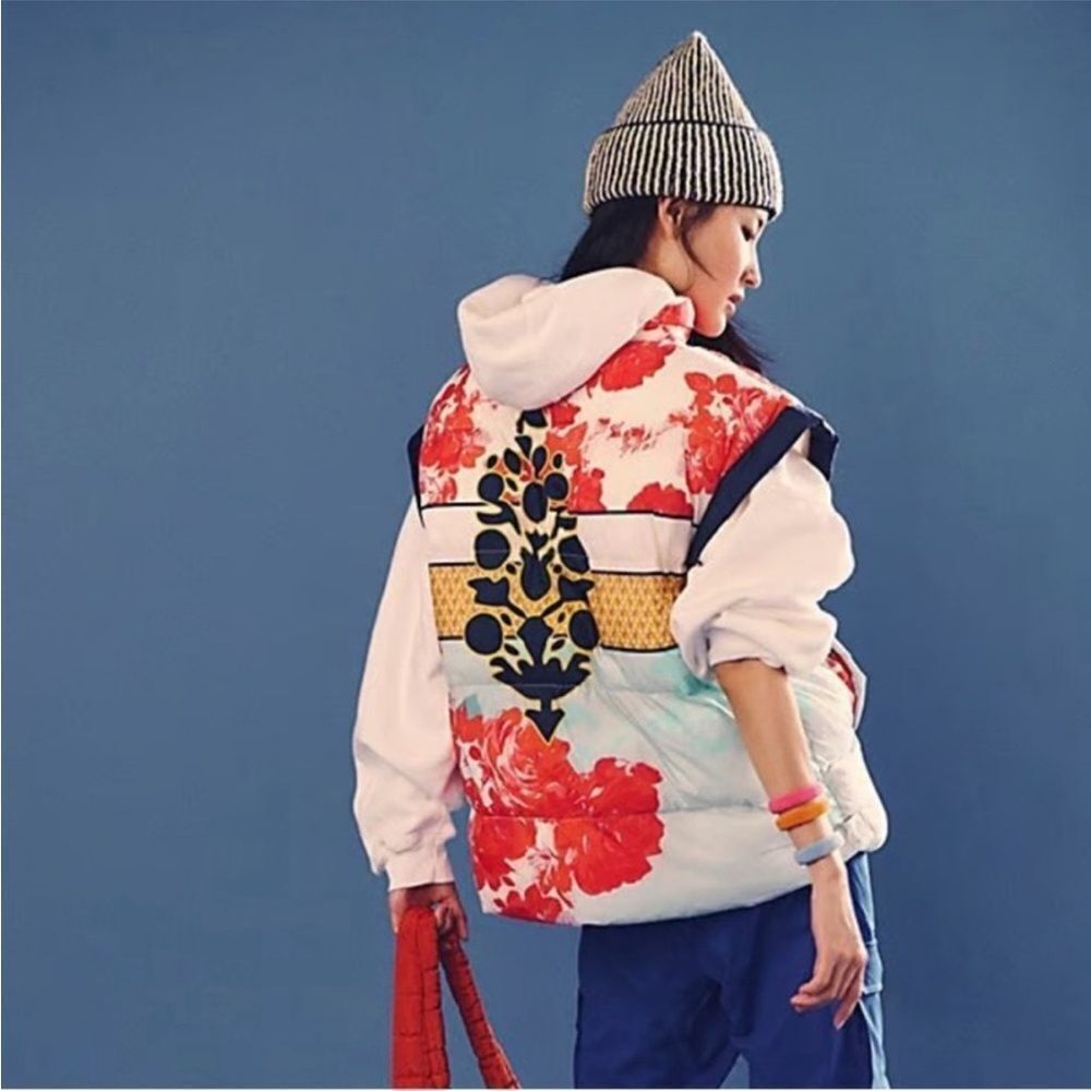 FREE PEOPLE In A Bubble Printed Puffer Vest